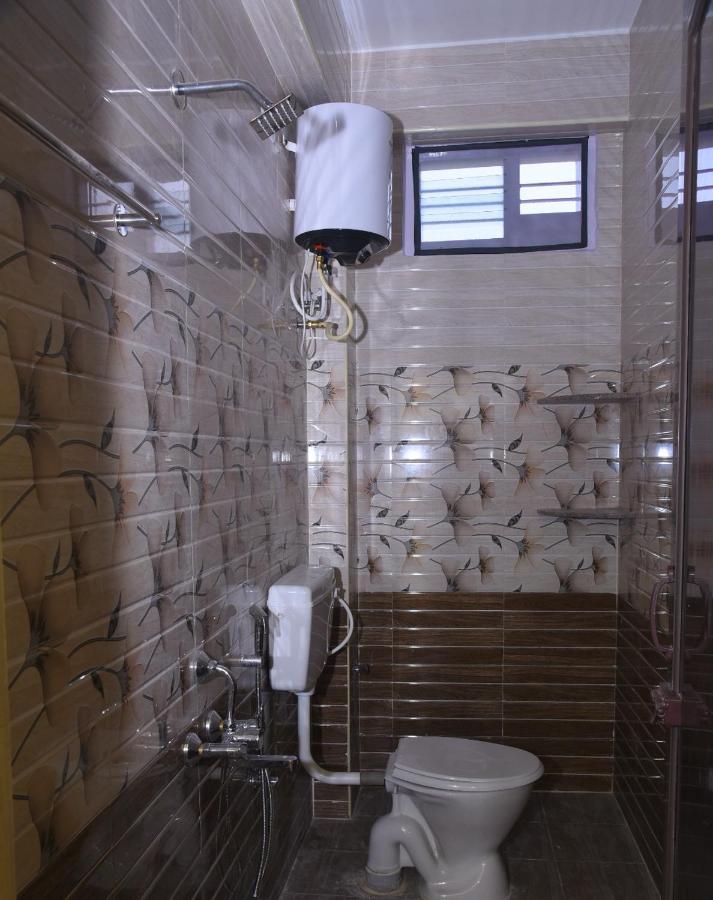Four Seasons Home Stay Τιρουπάτι Εξωτερικό φωτογραφία