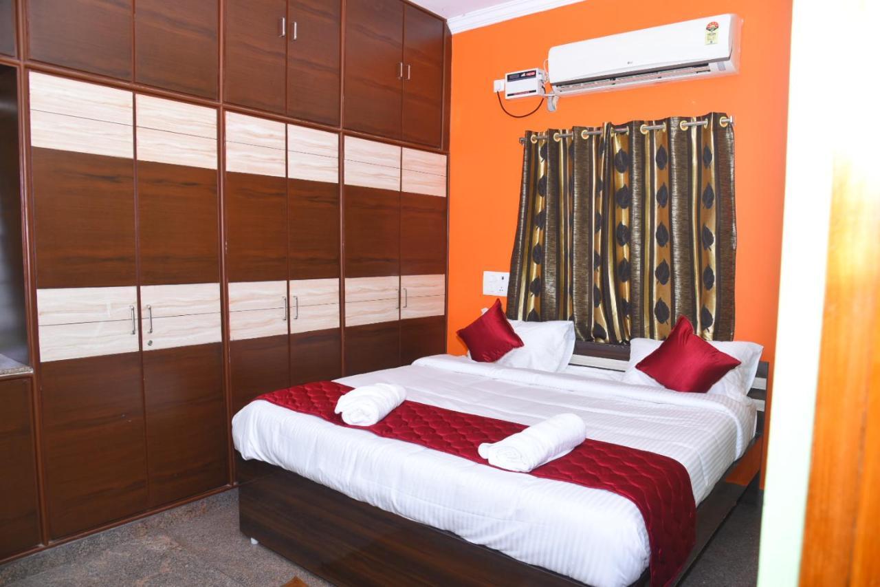 Four Seasons Home Stay Τιρουπάτι Εξωτερικό φωτογραφία