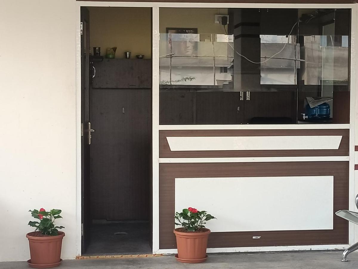 Four Seasons Home Stay Τιρουπάτι Εξωτερικό φωτογραφία