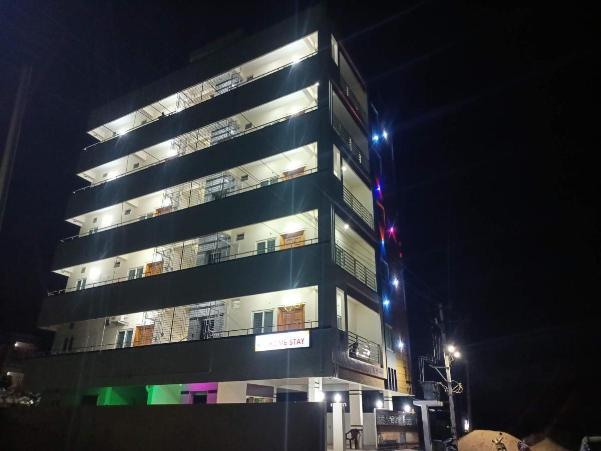 Four Seasons Home Stay Τιρουπάτι Εξωτερικό φωτογραφία